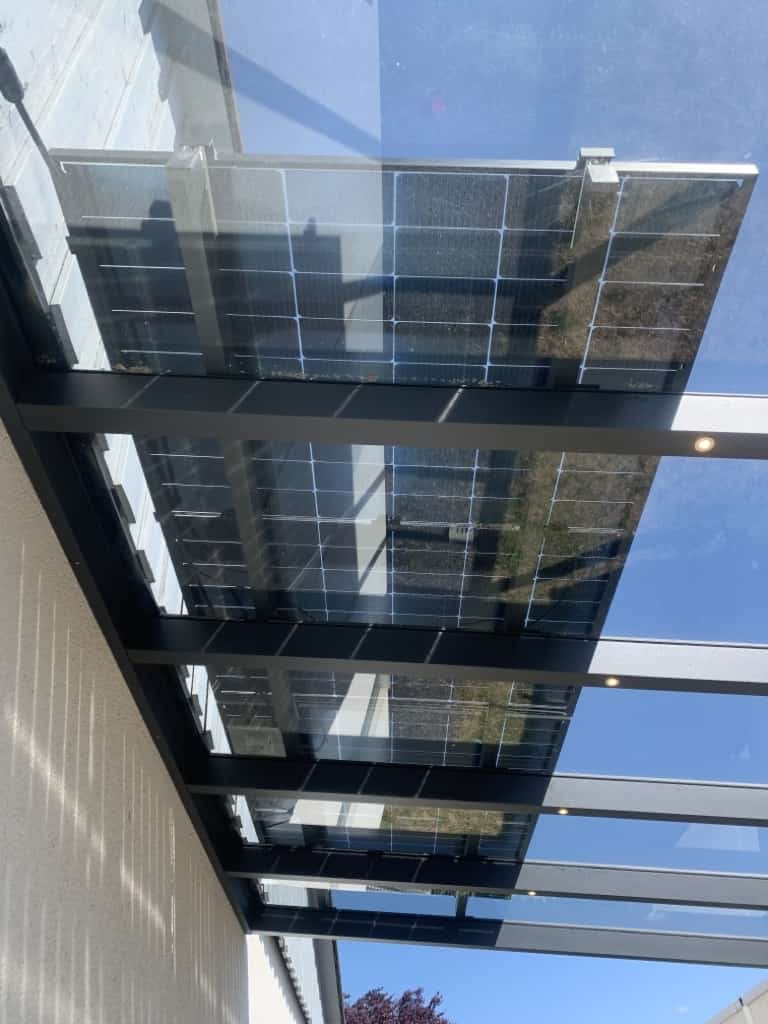 Schweng – Solar Terrassendachkraftwerk 800W