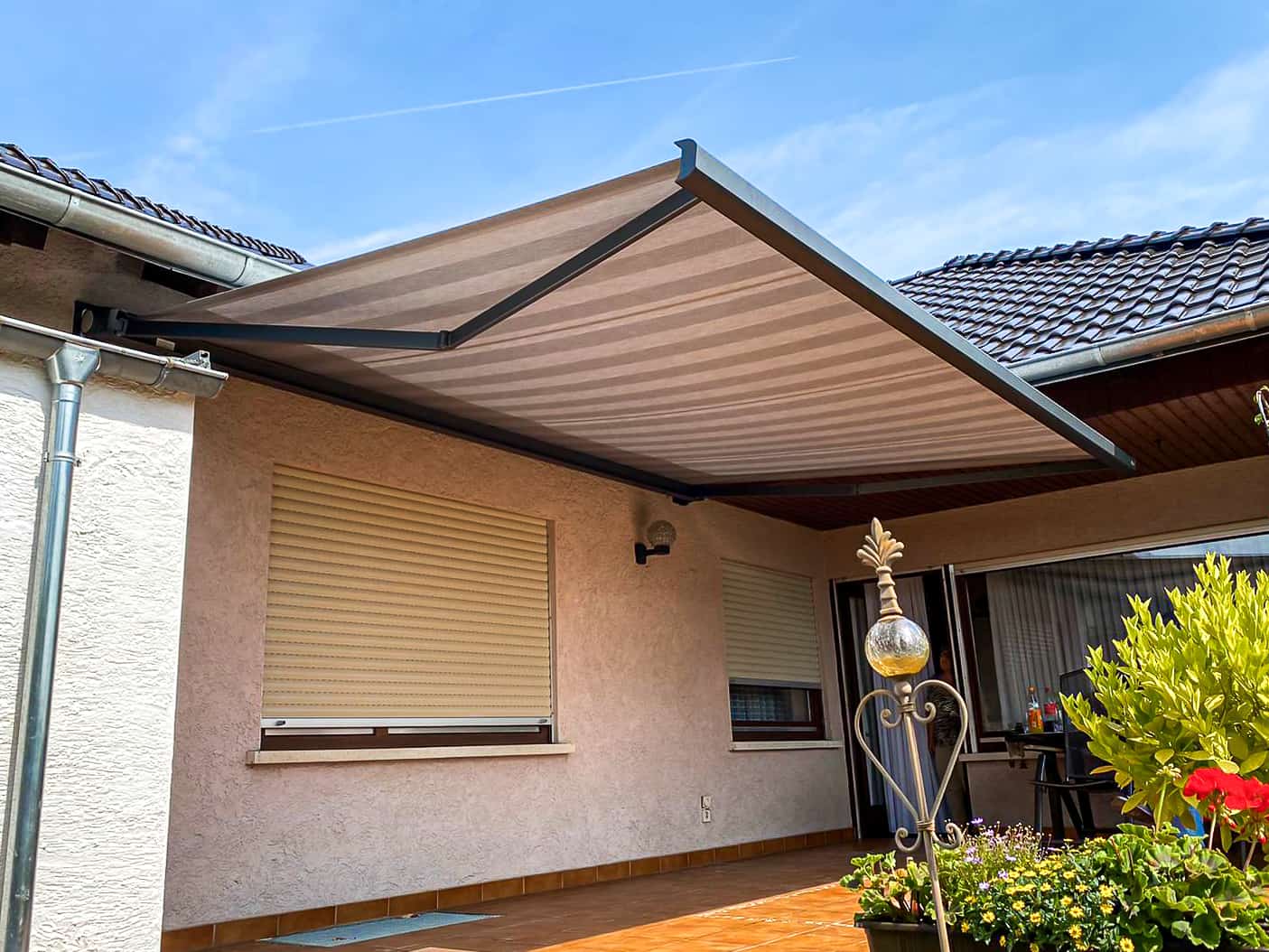 Kassettenmarkise – Prima C1 – konfigurierbar - Weißaluminium RAL 9006 - Breite 2,00 m