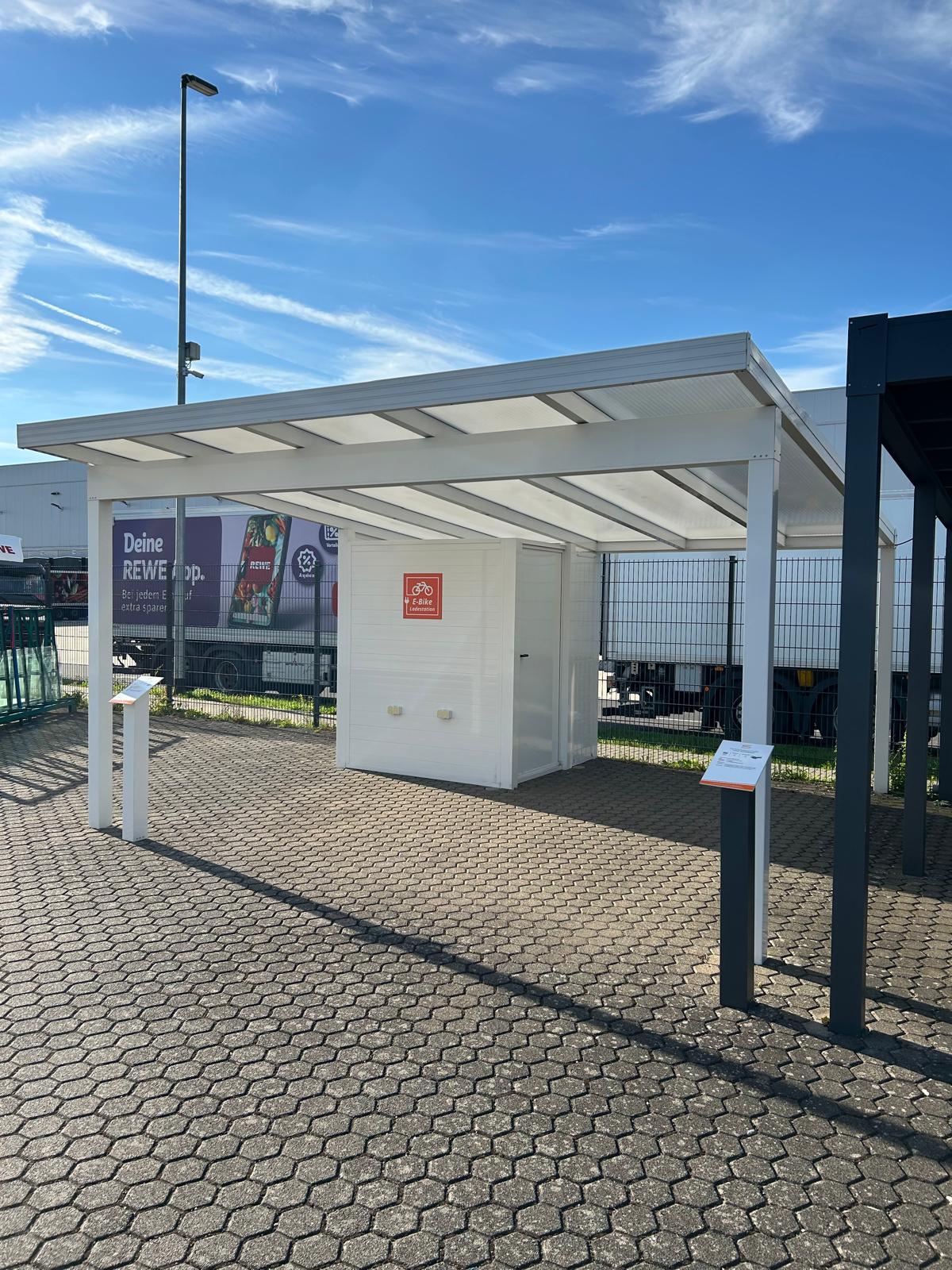 Schweng Carport V450 mit Geräteraum - 4,50m x 5,00m - ohne Montage